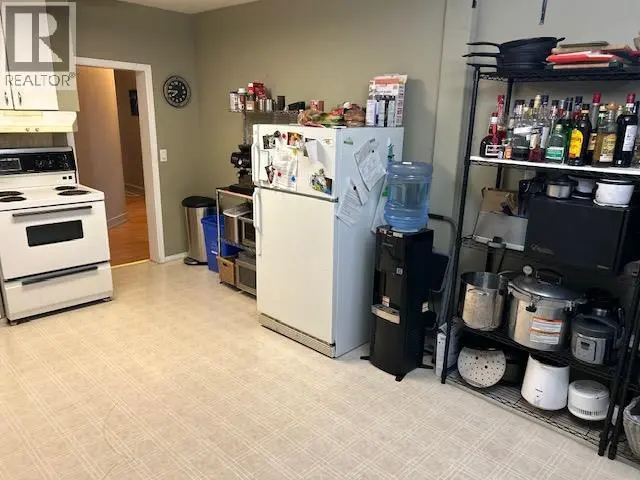 3595 Lakeshore Road. Kelowna, British Columbia