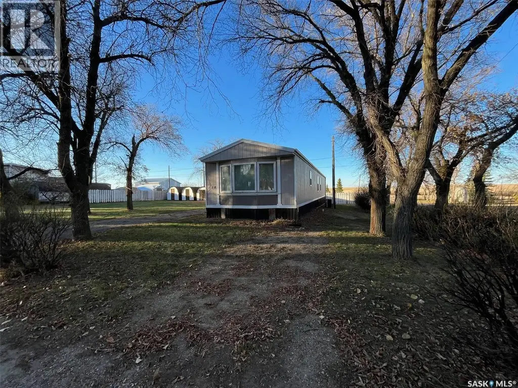 118 2 Avenue E, Lafleche