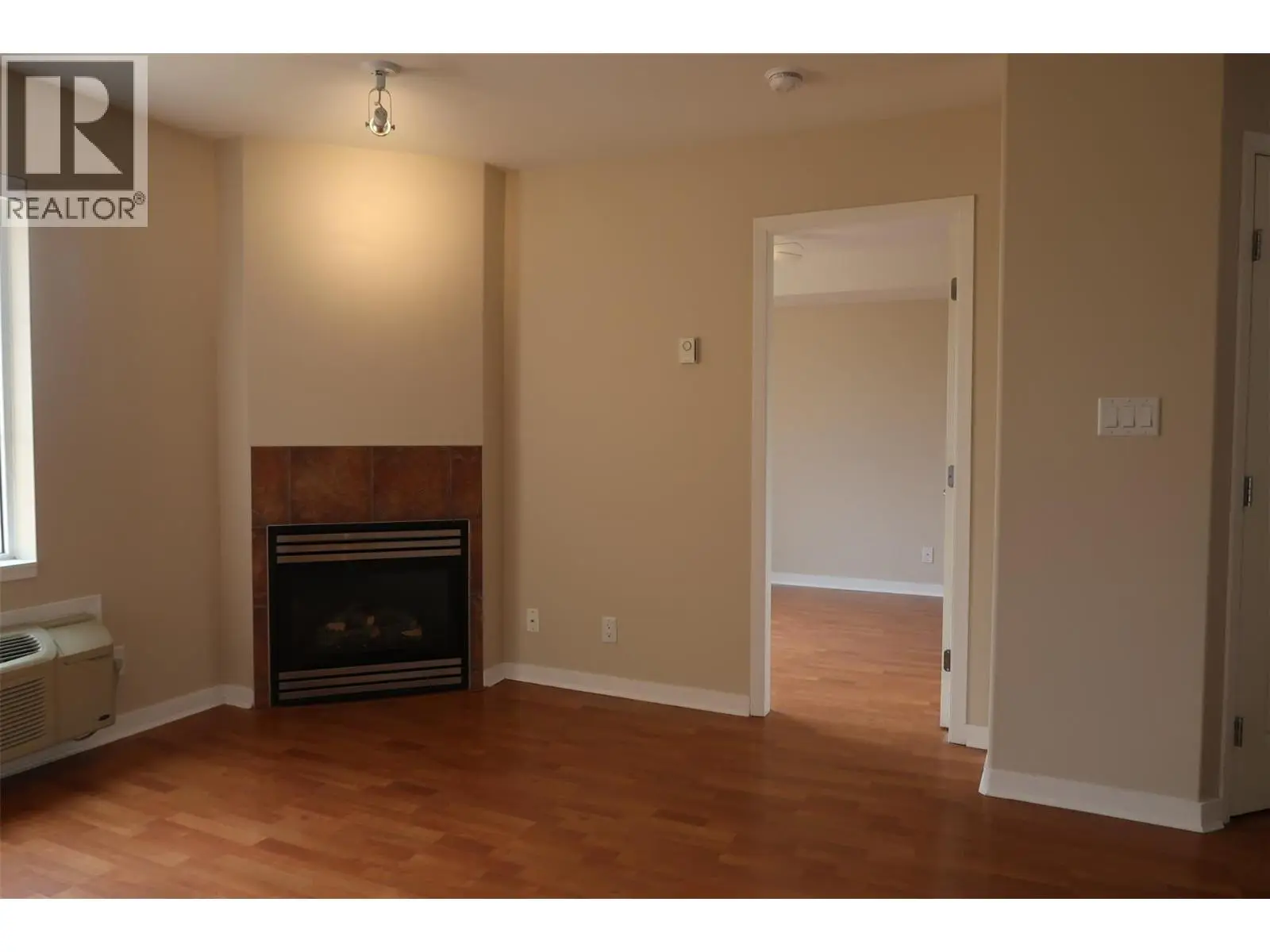 7600 Cottonwood Drive Unit# 404. Osoyoos, British Columbia
