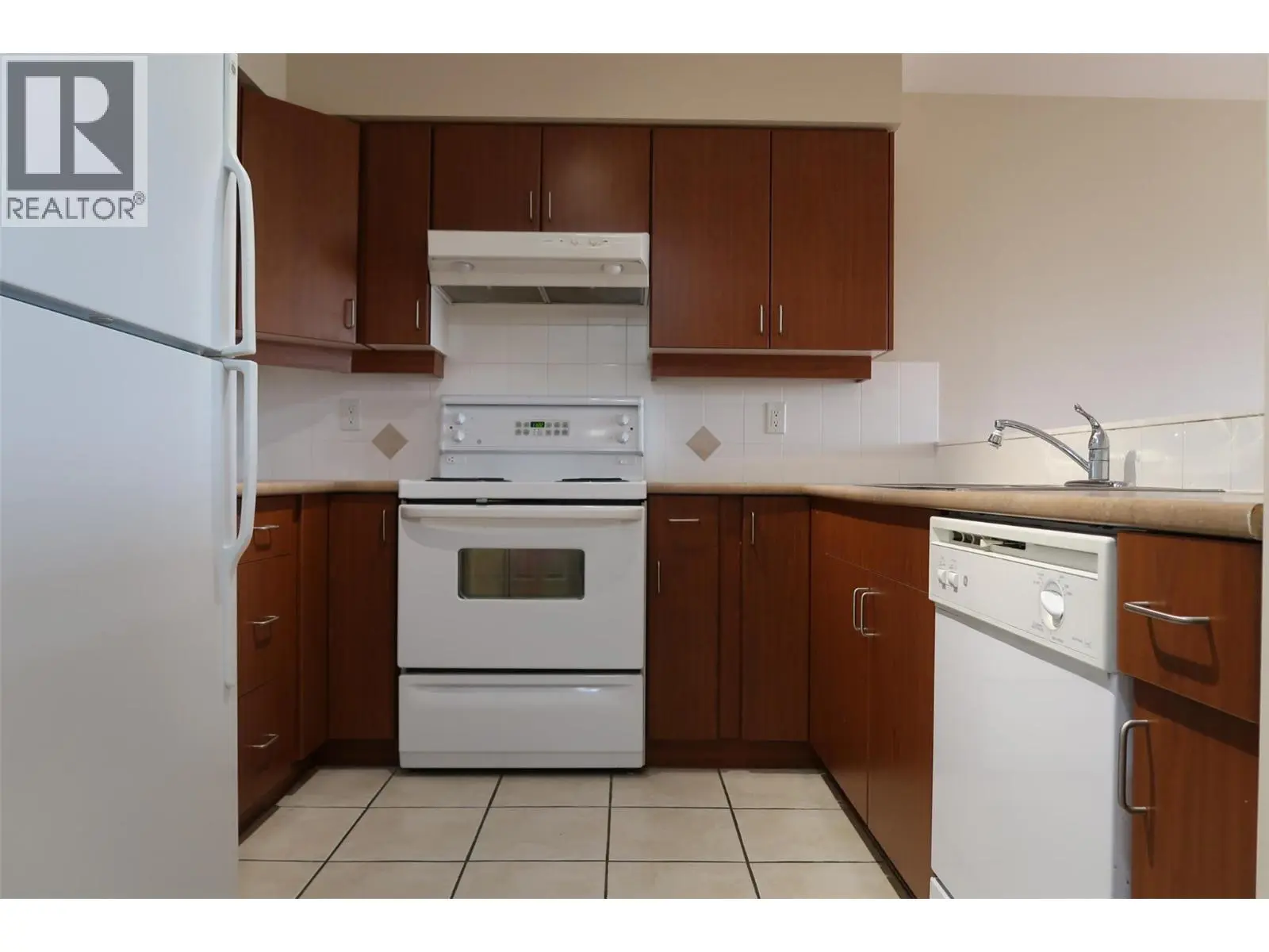 7600 Cottonwood Drive Unit# 404. Osoyoos, British Columbia