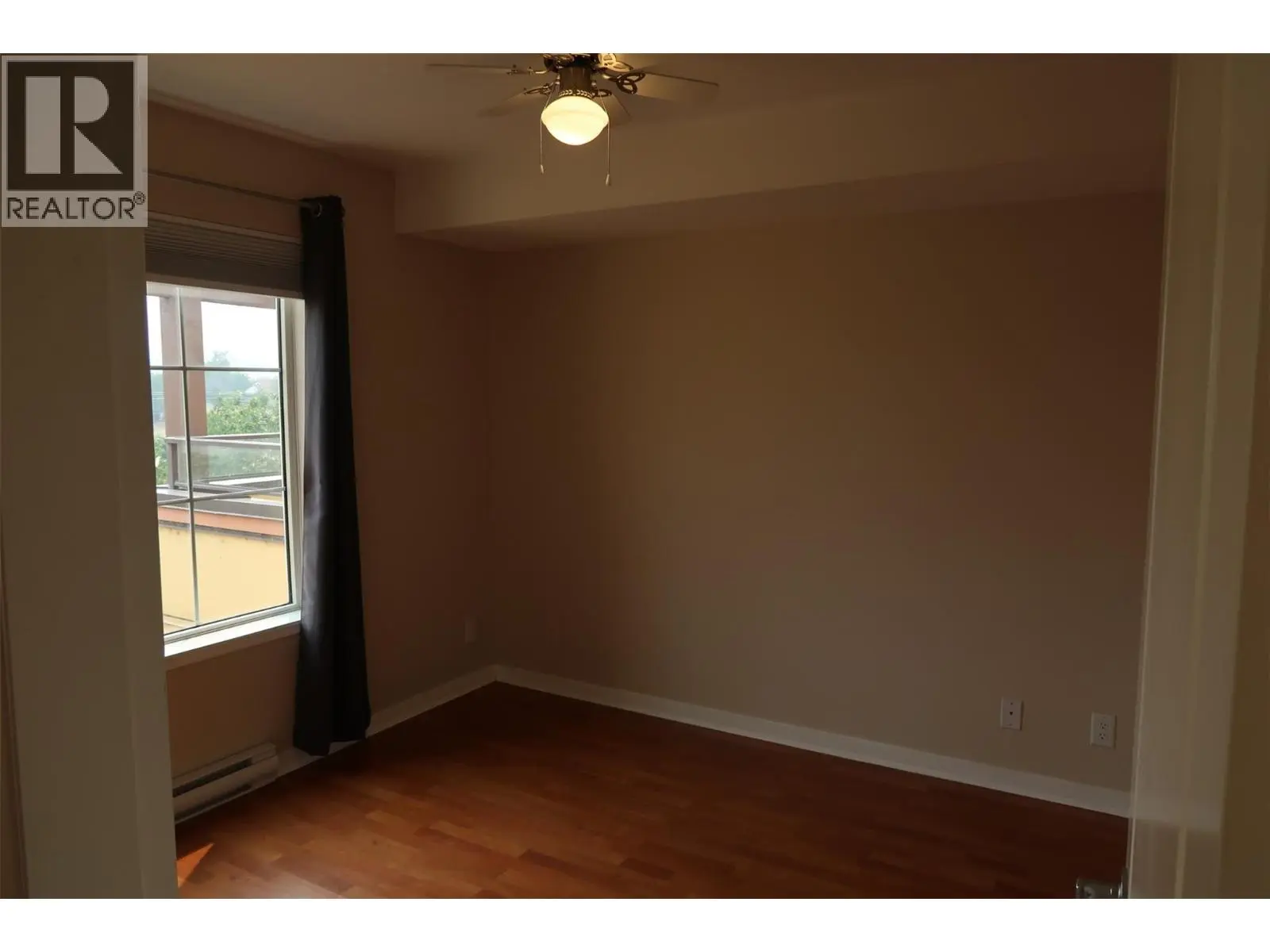 7600 Cottonwood Drive Unit# 404. Osoyoos, British Columbia