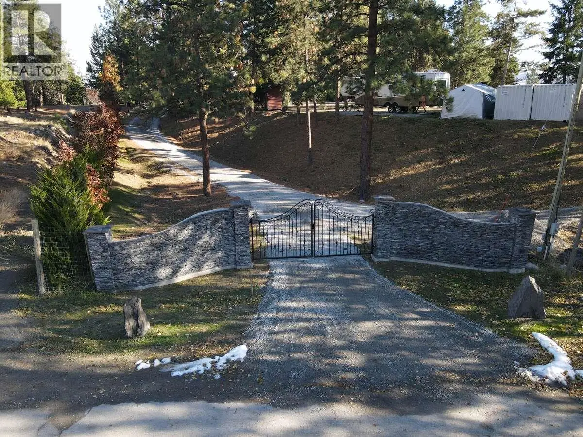 5918 Ehlers Road. Peachland, British Columbia