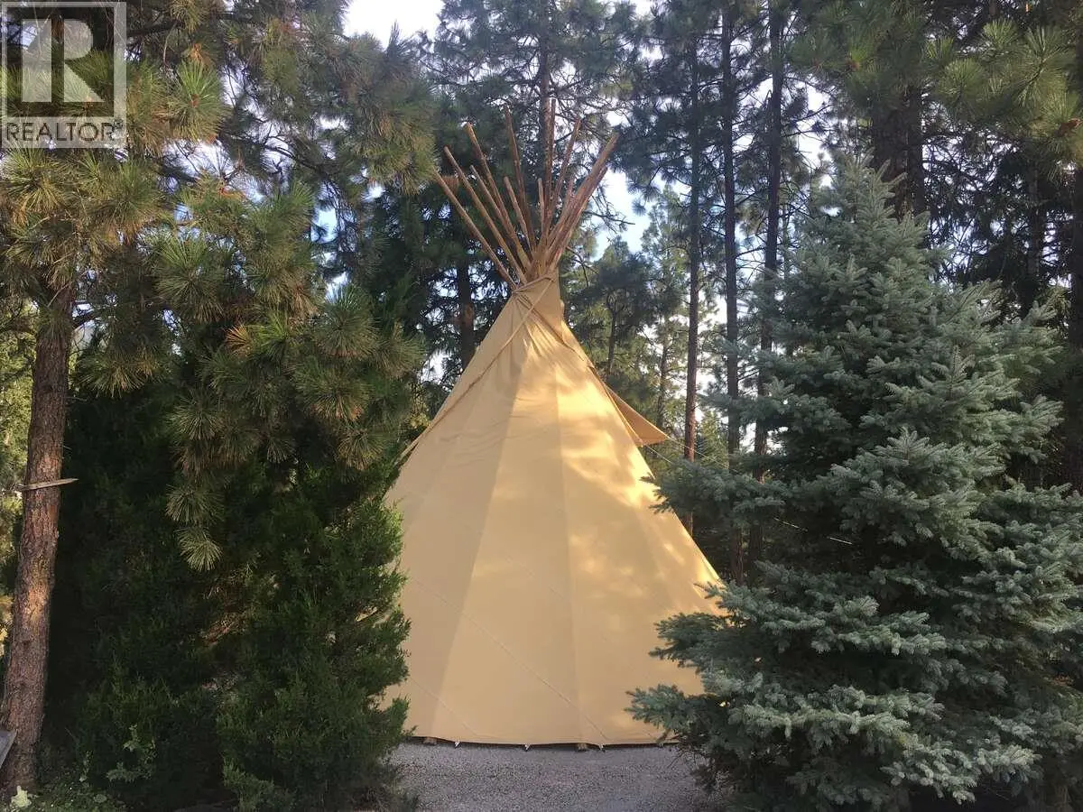 5918 Ehlers Road. Peachland, British Columbia