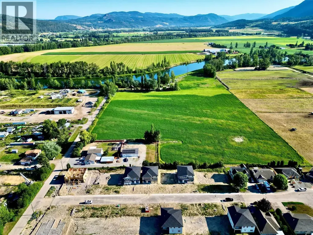 2233 Heitman Street, Enderby