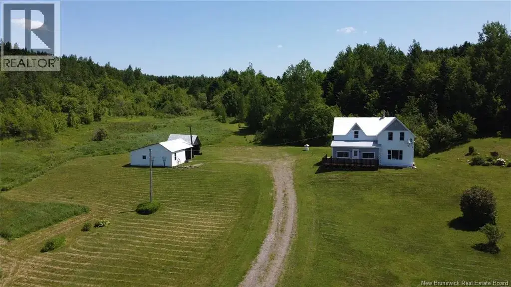 389 East Knowlesville Road, Knowlesville