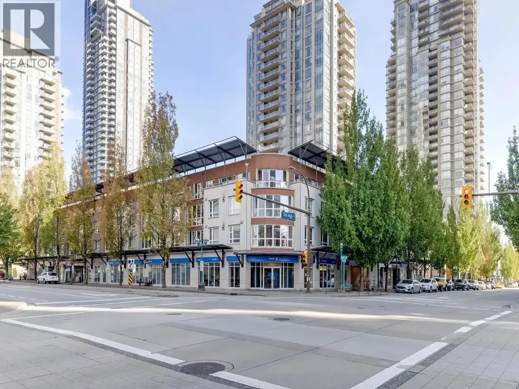 210 1163 The High Street, Coquitlam
