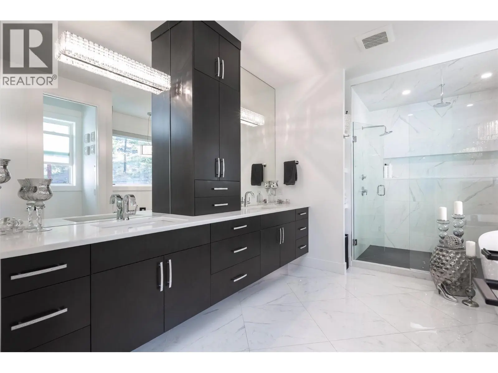 1584 Malbec Place. West Kelowna, British Columbia