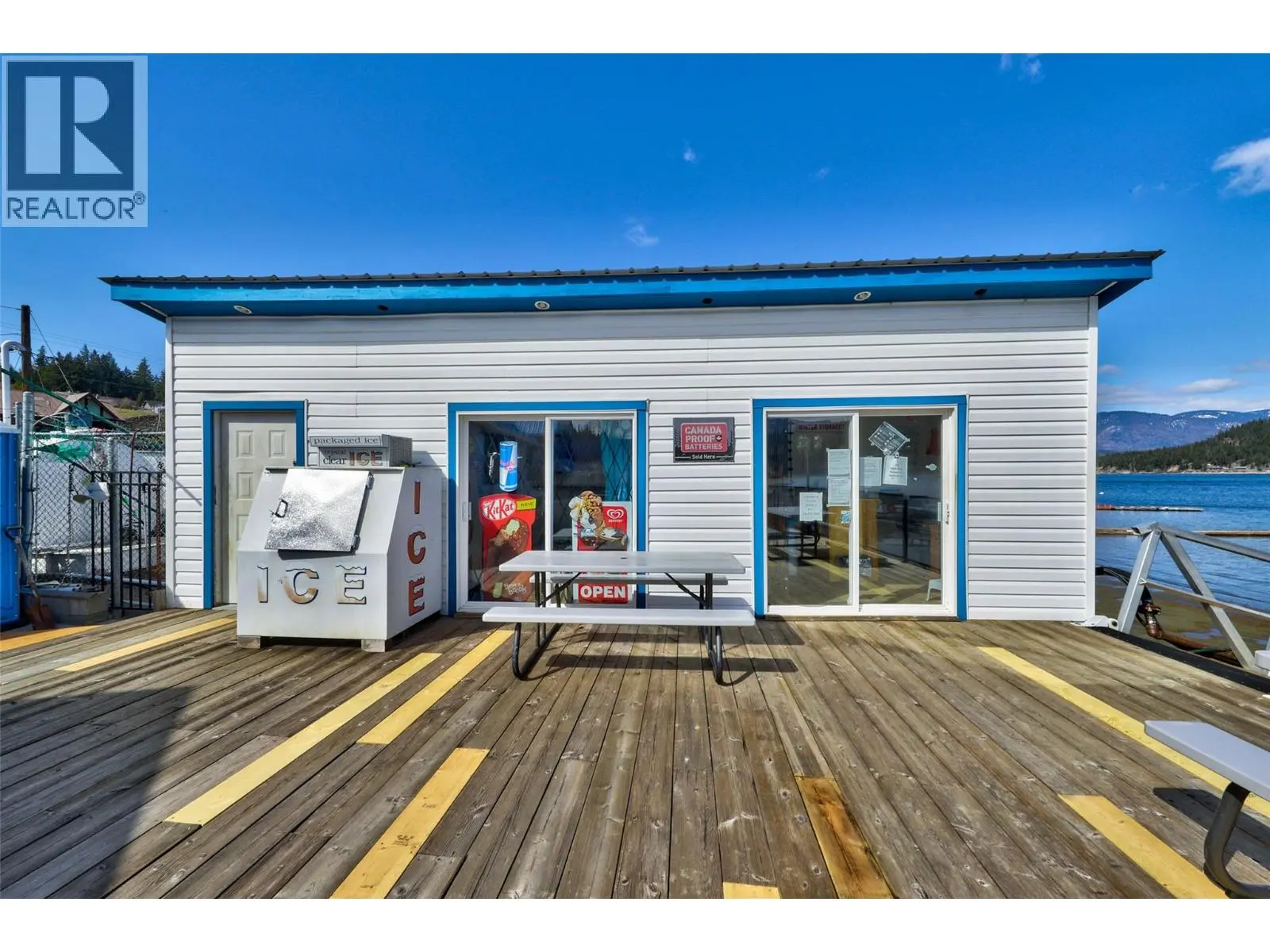 2886 Marine Drive. Blind Bay, British Columbia