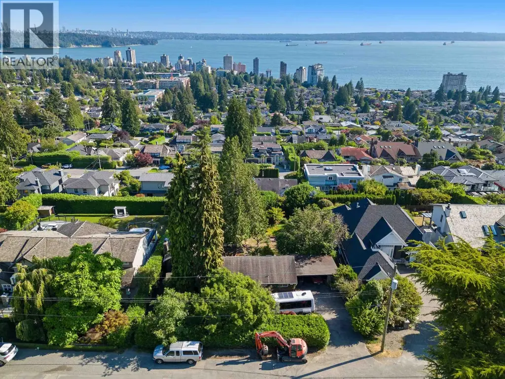 2234 Ottawa Avenue, West Vancouver