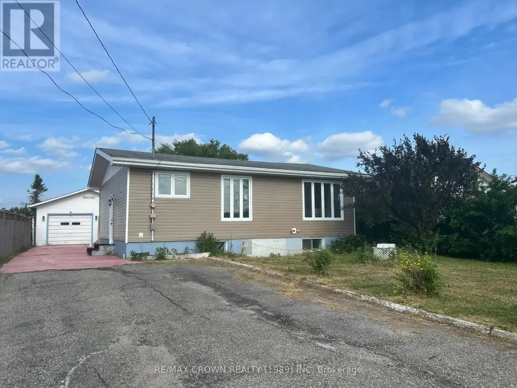 80 Brunelle Road S, Kapuskasing