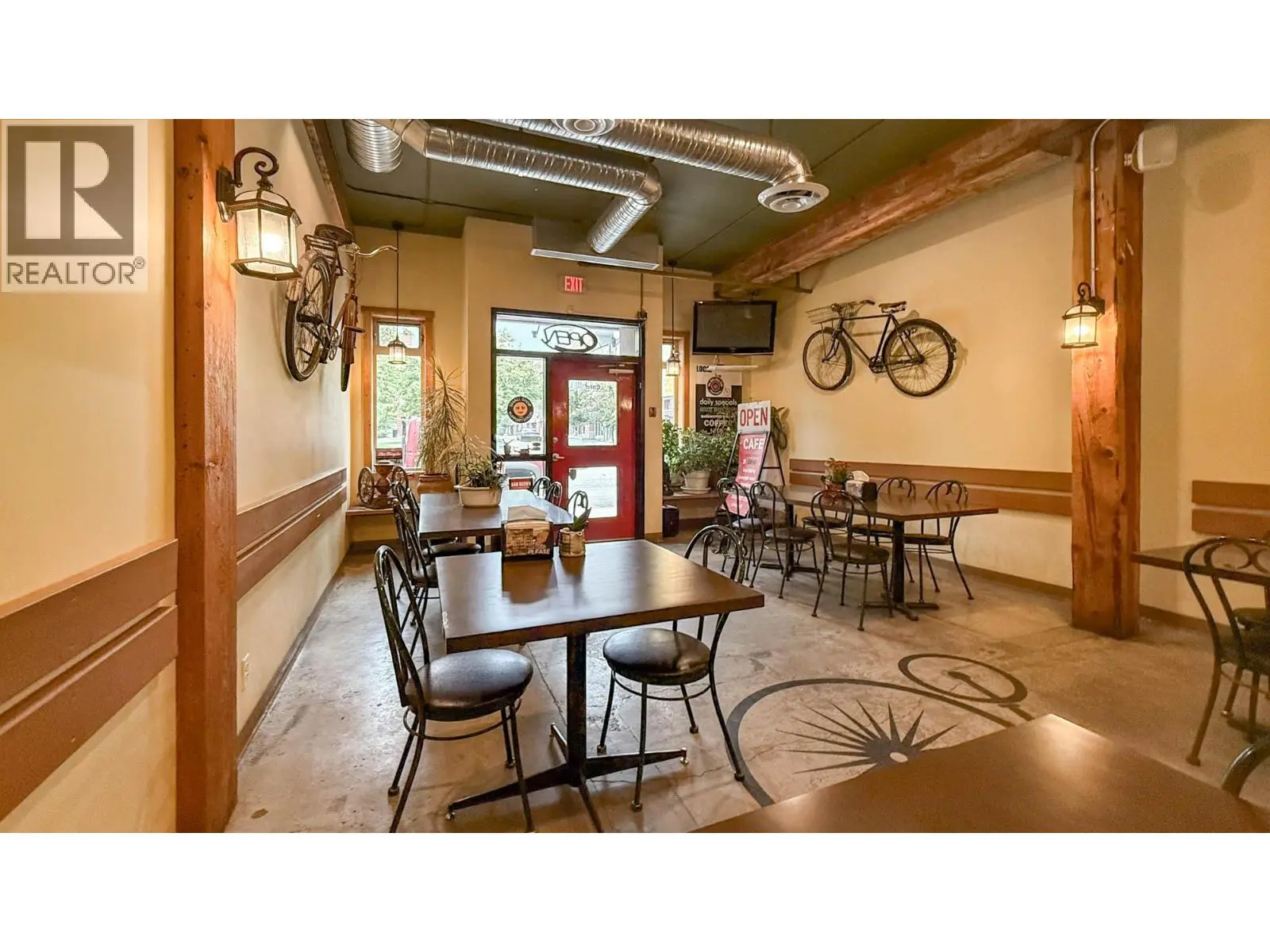1357 Ellis Street Unit# 101. Kelowna, British Columbia