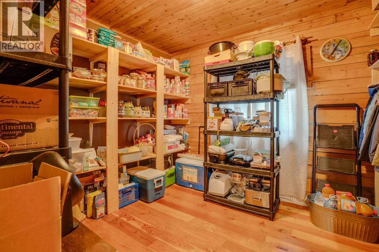 1519 Highway 6 Highway. Cherryville, British Columbia