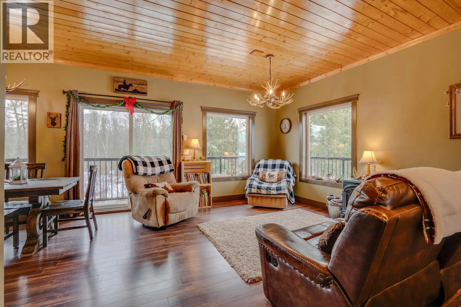 1519 Highway 6 Highway. Cherryville, British Columbia