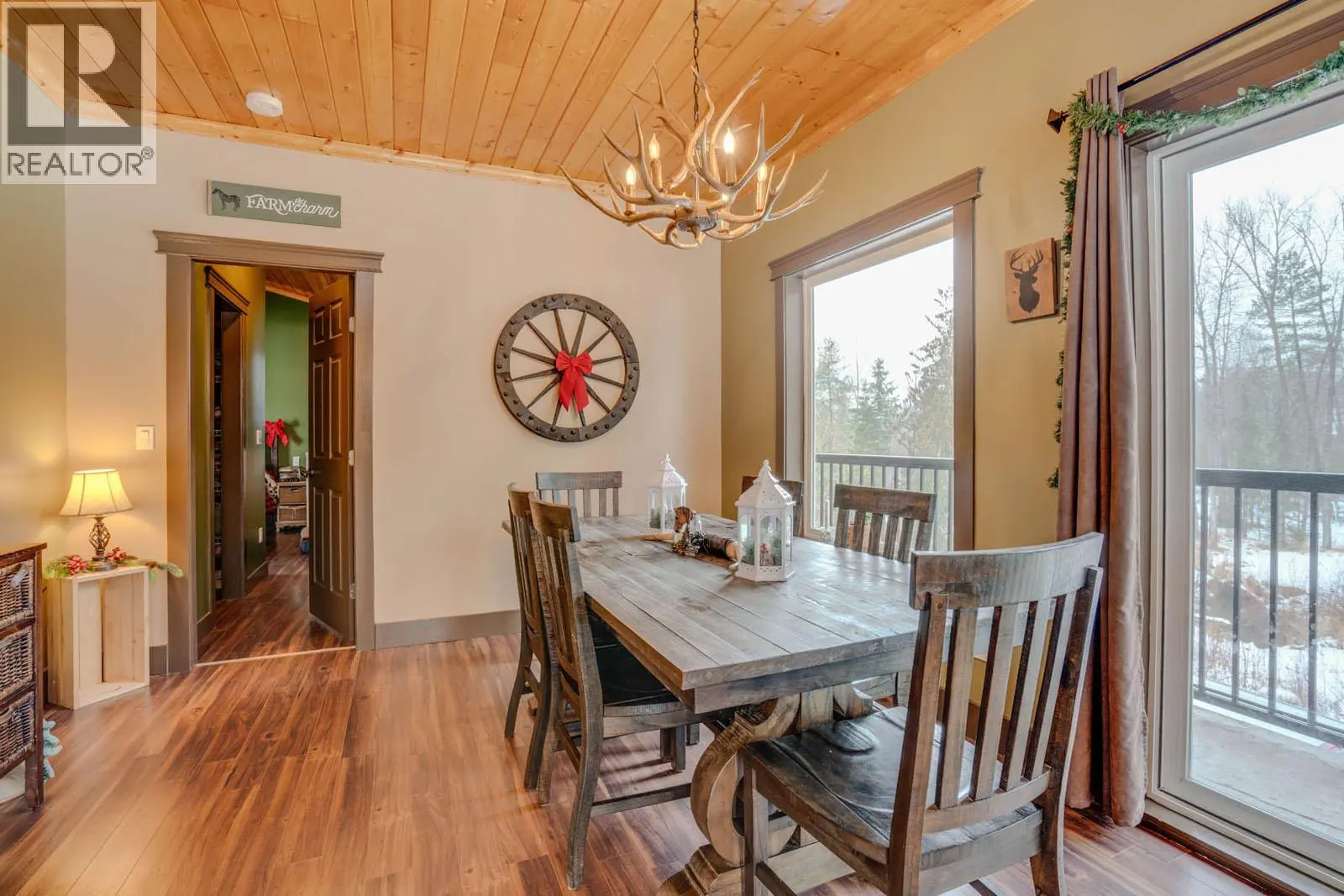 1519 Highway 6 Highway. Cherryville, British Columbia