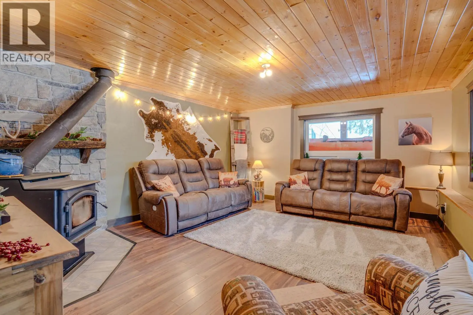 1519 Highway 6 Highway. Cherryville, British Columbia