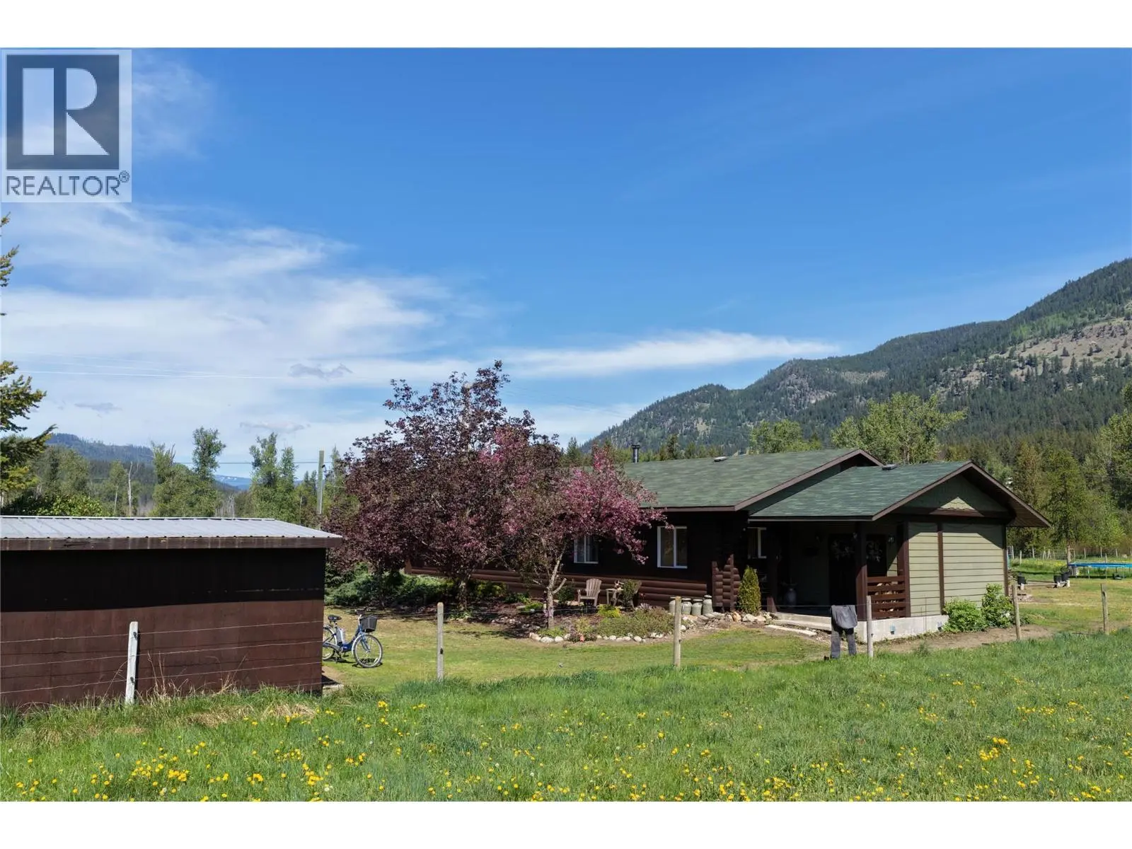 1519 Highway 6 Highway. Cherryville, British Columbia