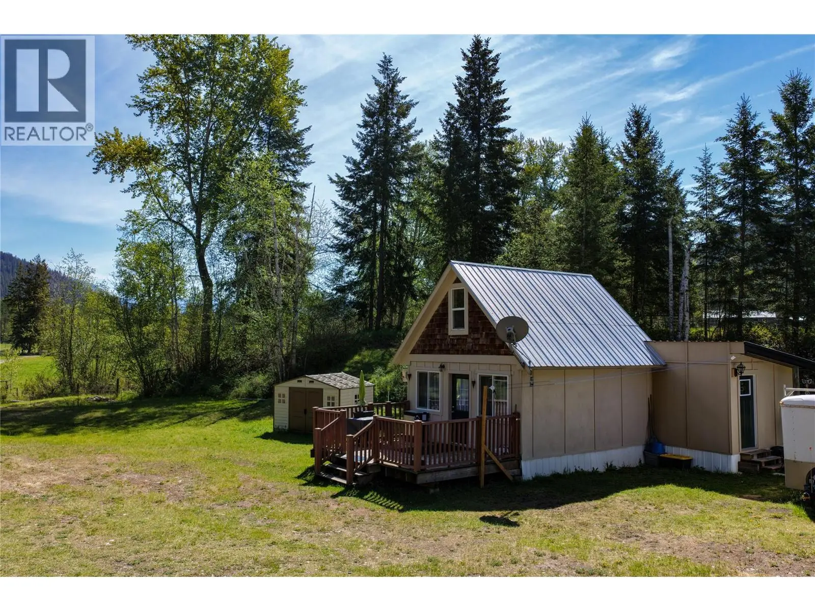 1519 Highway 6 Highway. Cherryville, British Columbia