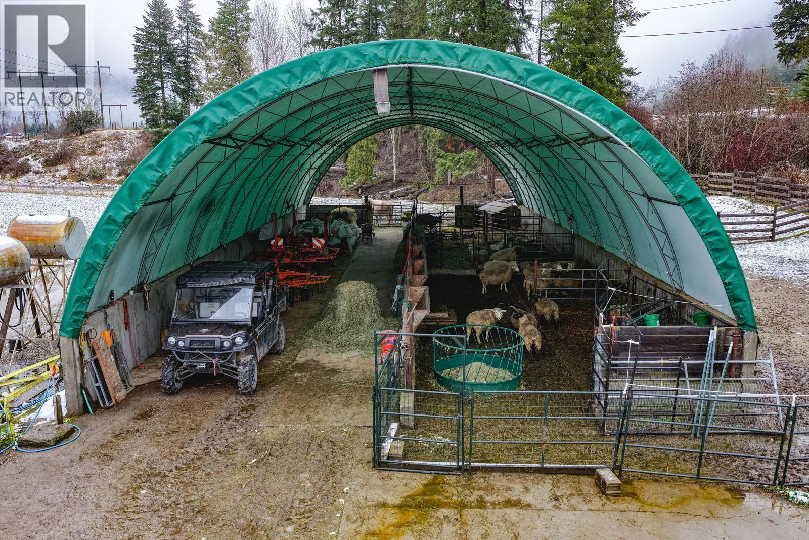 1519 Highway 6 Highway. Cherryville, British Columbia