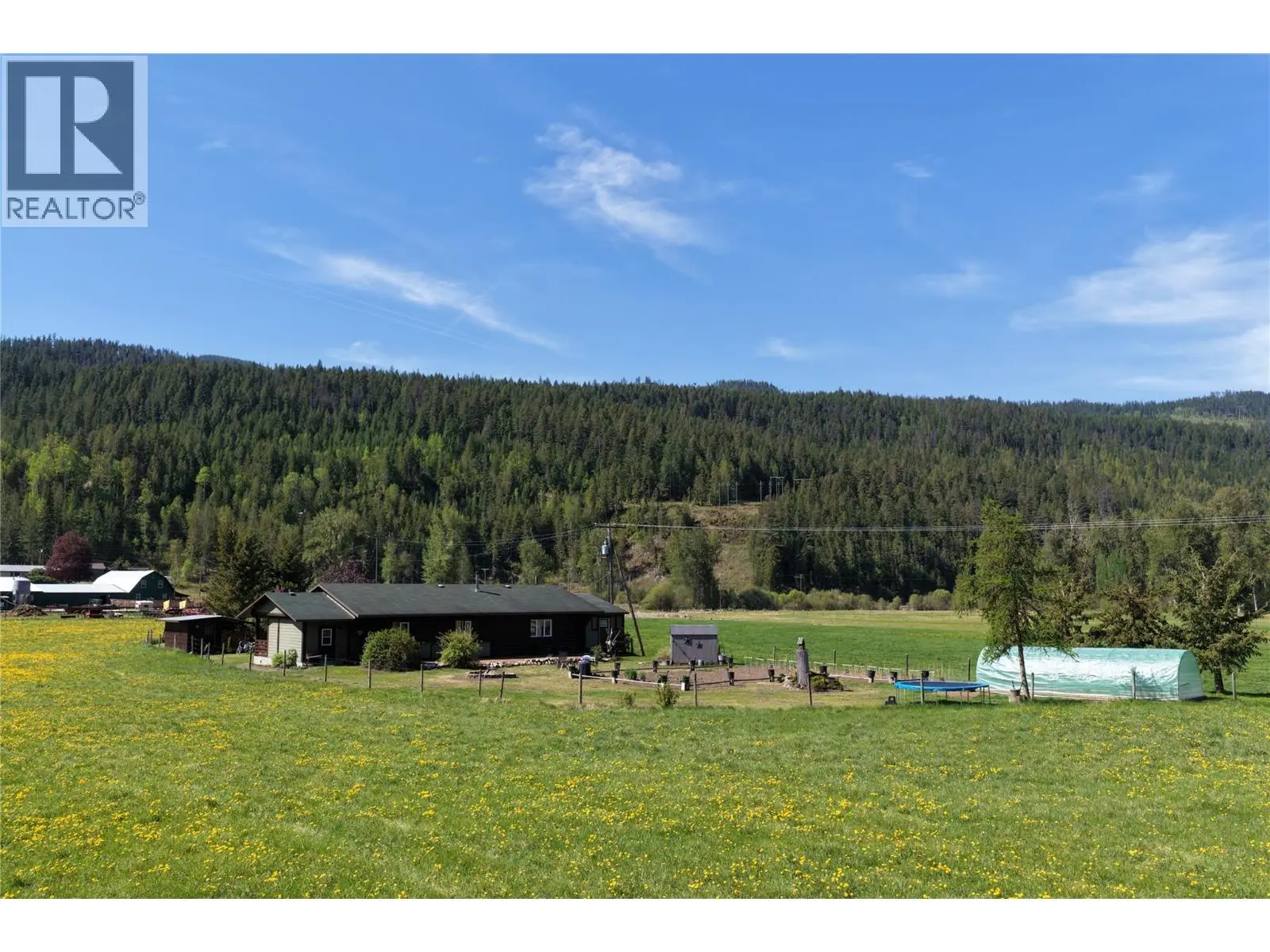 1519 Highway 6 Highway. Cherryville, British Columbia