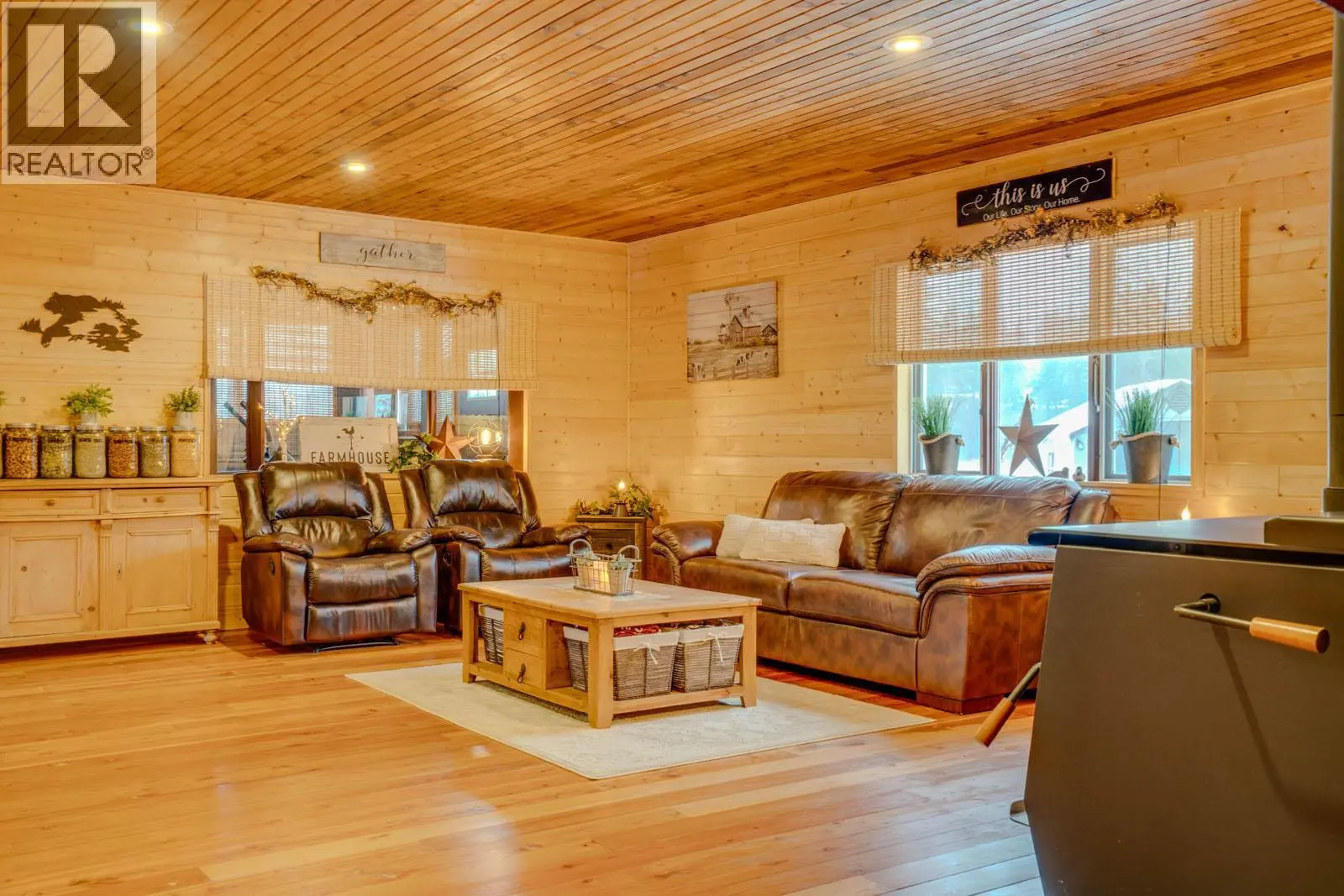 1519 Highway 6 Highway. Cherryville, British Columbia