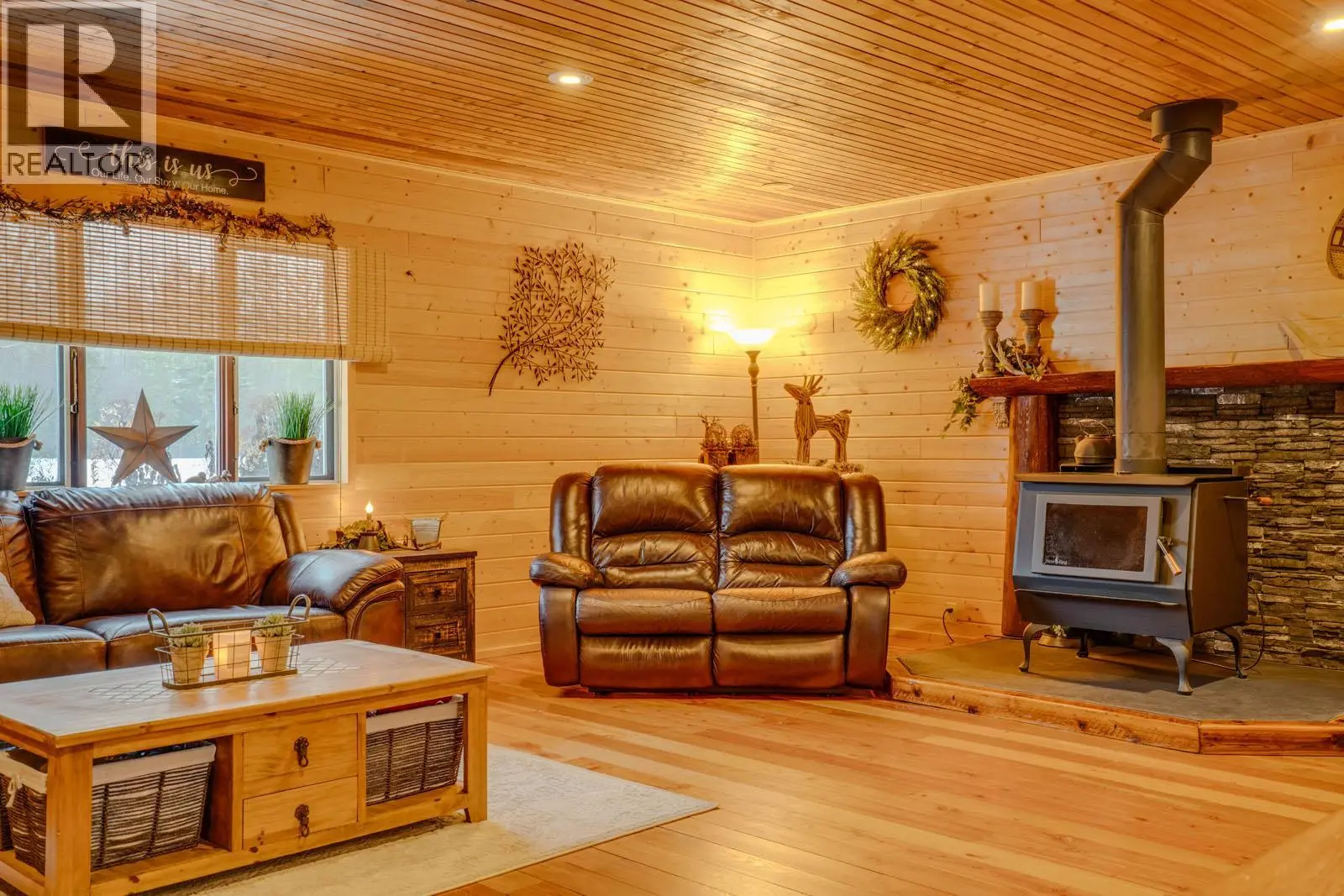1519 Highway 6 Highway. Cherryville, British Columbia