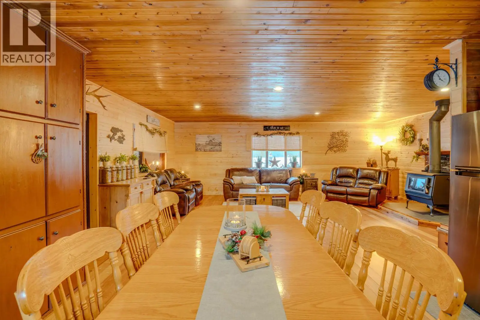 1519 Highway 6 Highway. Cherryville, British Columbia