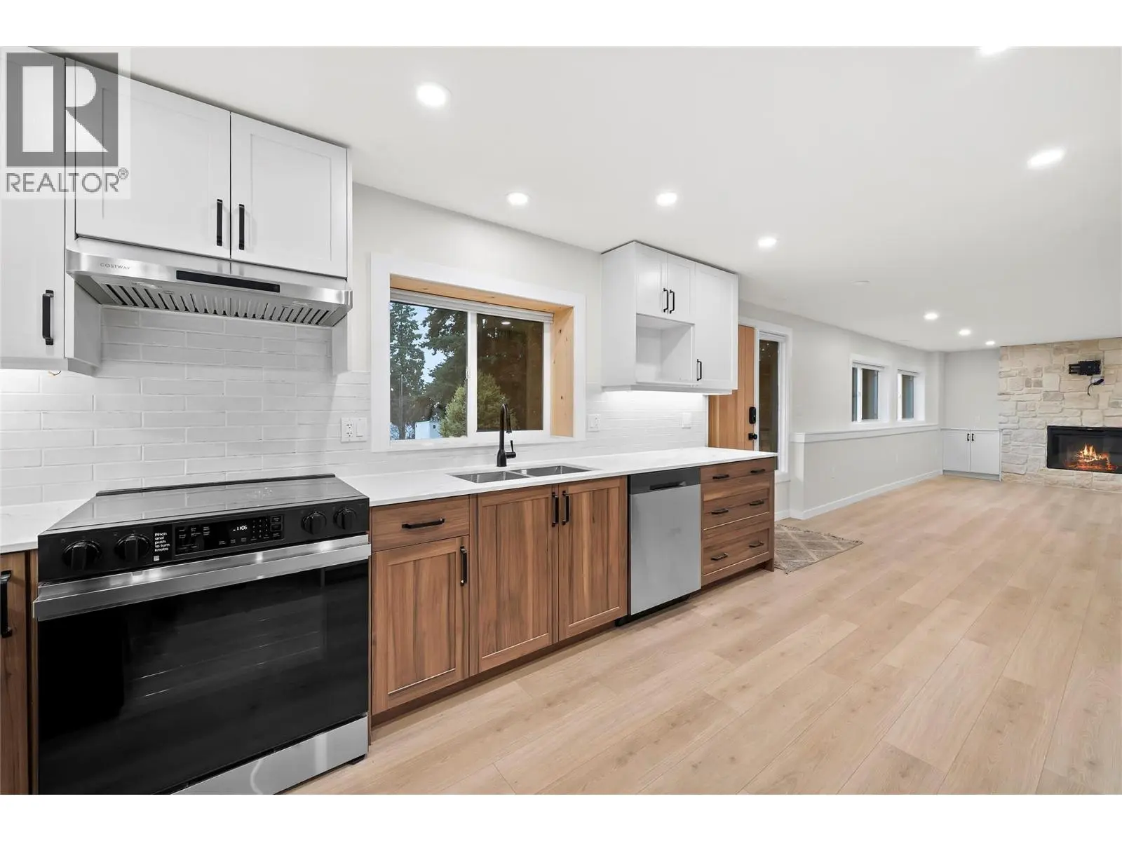 2022 Eagle Bay Road. Blind Bay, British Columbia