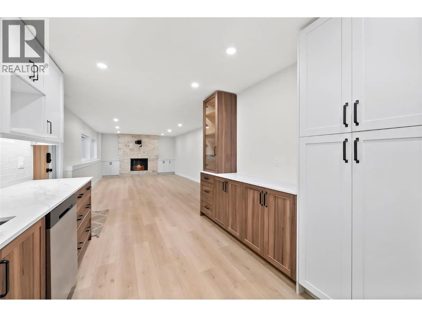 2022 Eagle Bay Road. Blind Bay, British Columbia