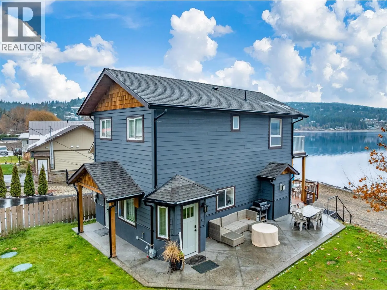 2022 Eagle Bay Road. Blind Bay, British Columbia