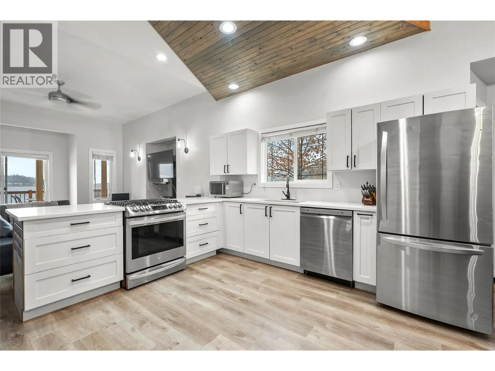 2022 Eagle Bay Road. Blind Bay, British Columbia