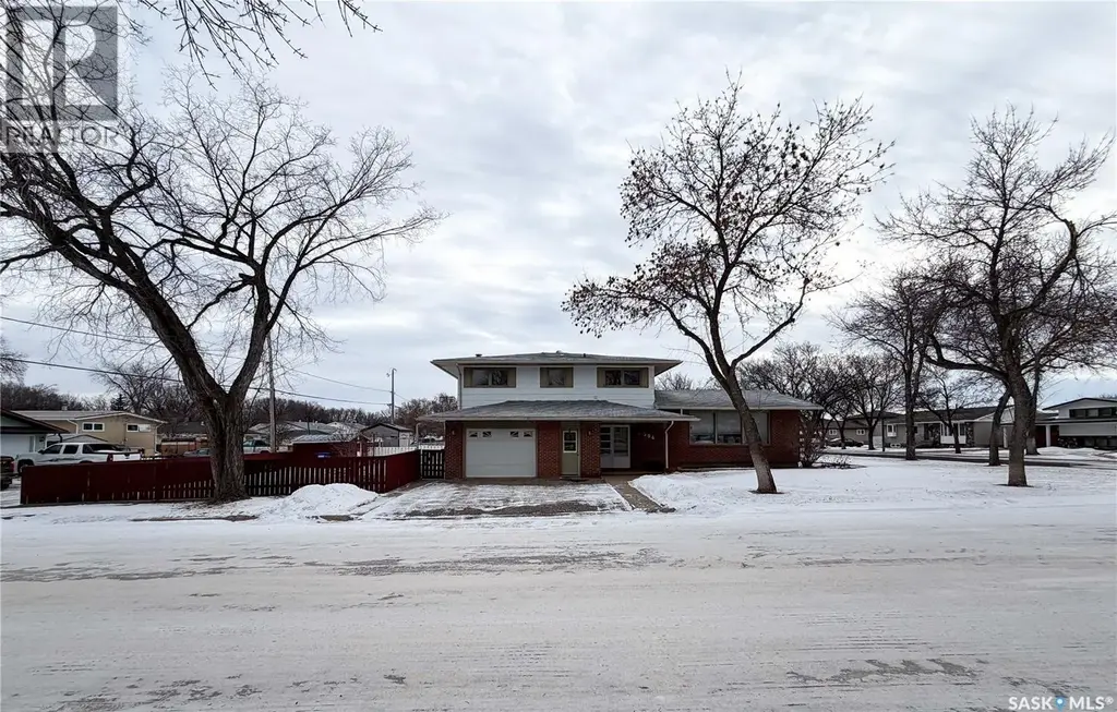 594 5th Street W, Shaunavon