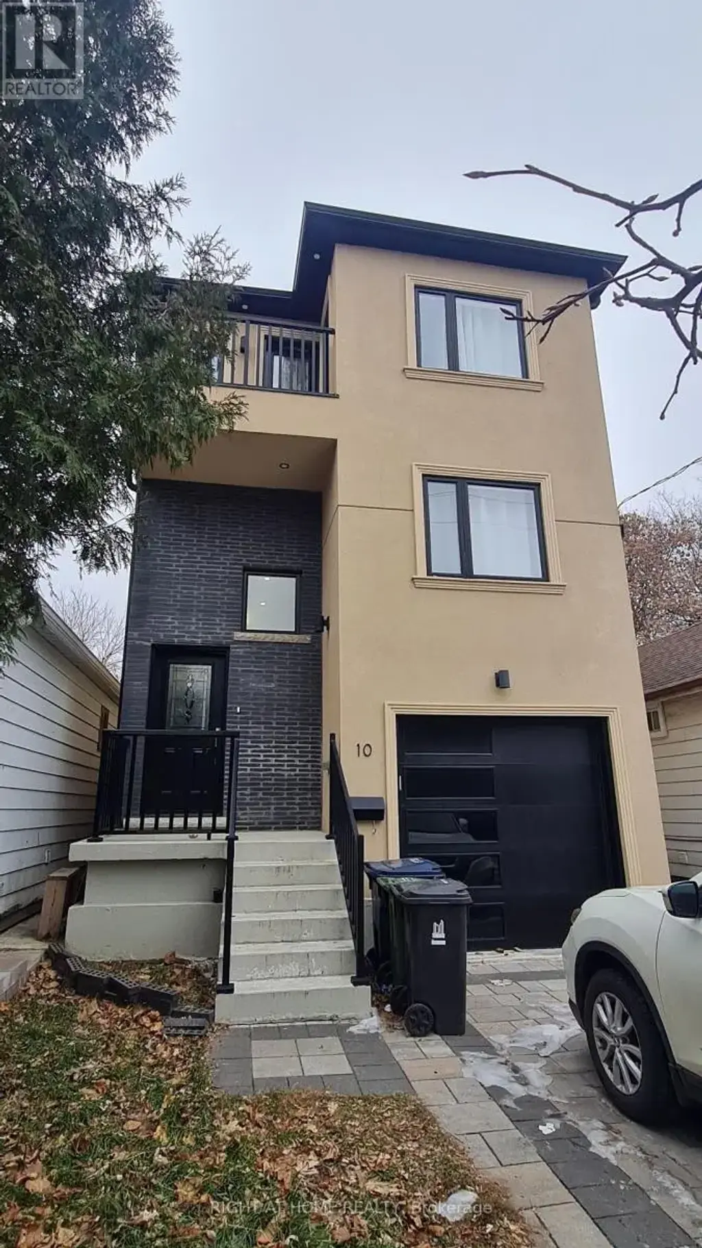 Room A - 10 Emmott Avenue, Toronto (Oakridge)
