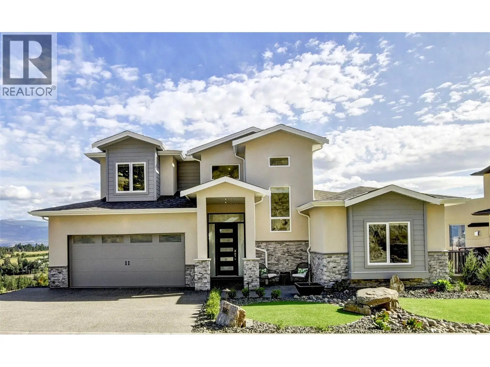 Photo of Listing #10371873