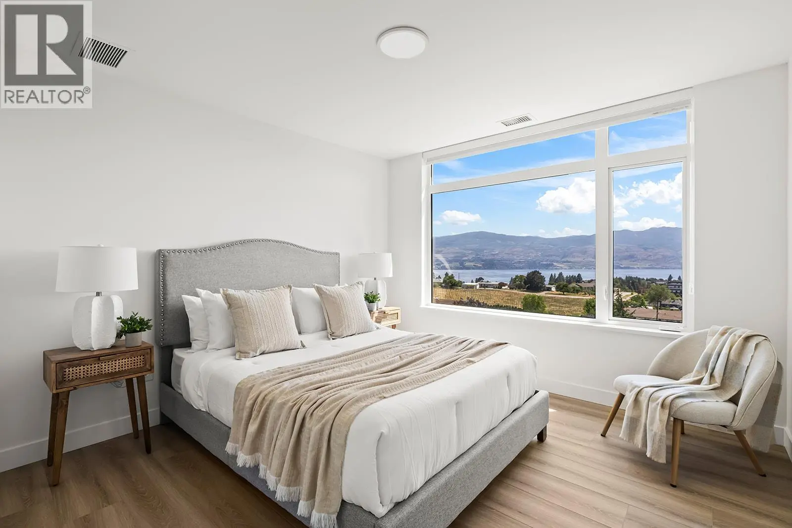 2780 Olalla Road Unit# 404. West Kelowna, British Columbia