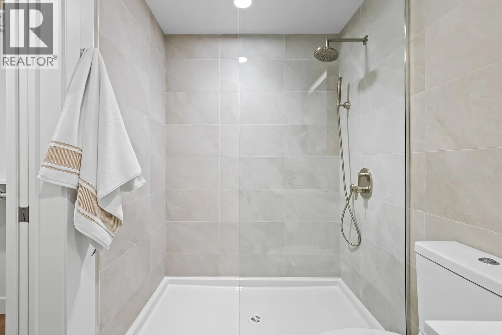 2780 Olalla Road Unit# 404. West Kelowna, British Columbia