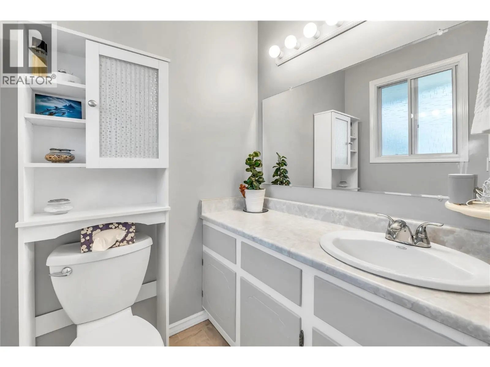 2887 Aberdeen Road. West Kelowna, British Columbia