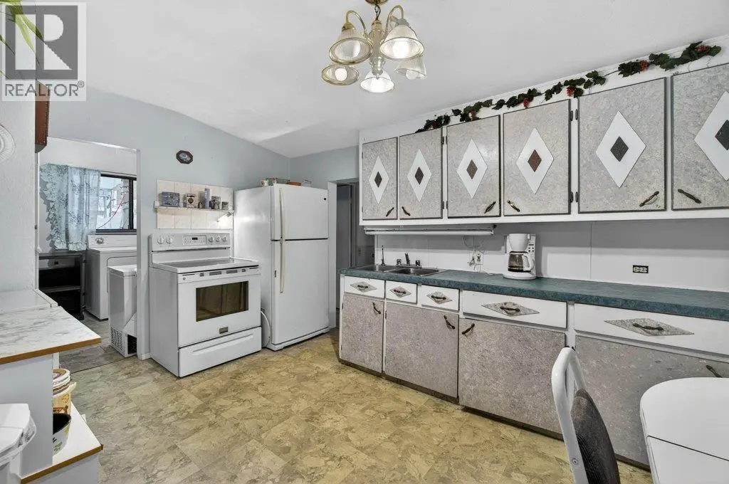 7331 52 Street Ne. Salmon Arm, British Columbia