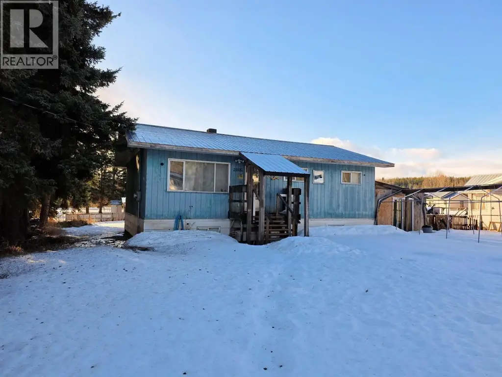 21881 Taylor Avenue, Topley