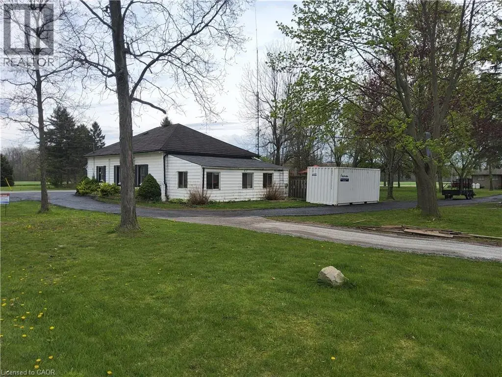 740 Hillcrest Road, Simcoe