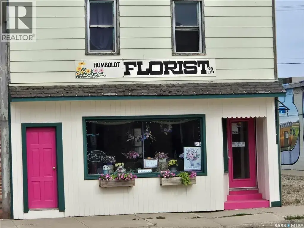 616 Main Street, Humboldt