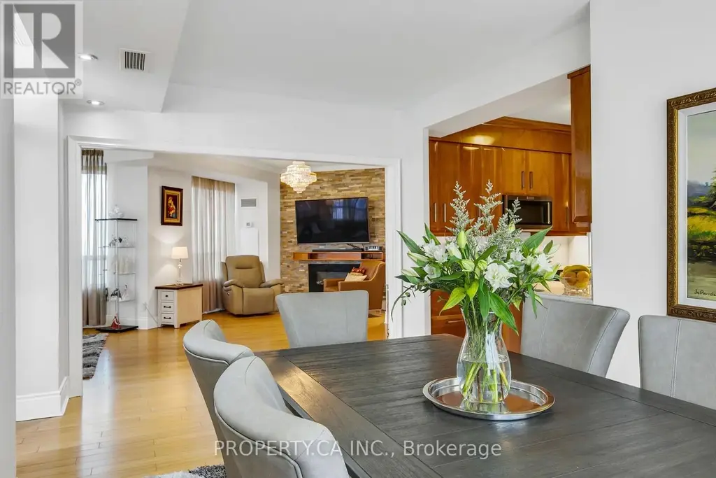 2804 - 3880 Duke Of York Boulevard, Mississauga (City Centre)