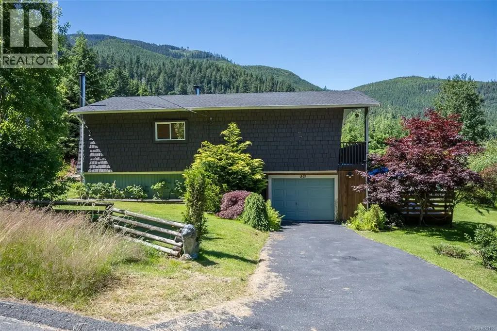 561 Macmillan Dr, Sayward