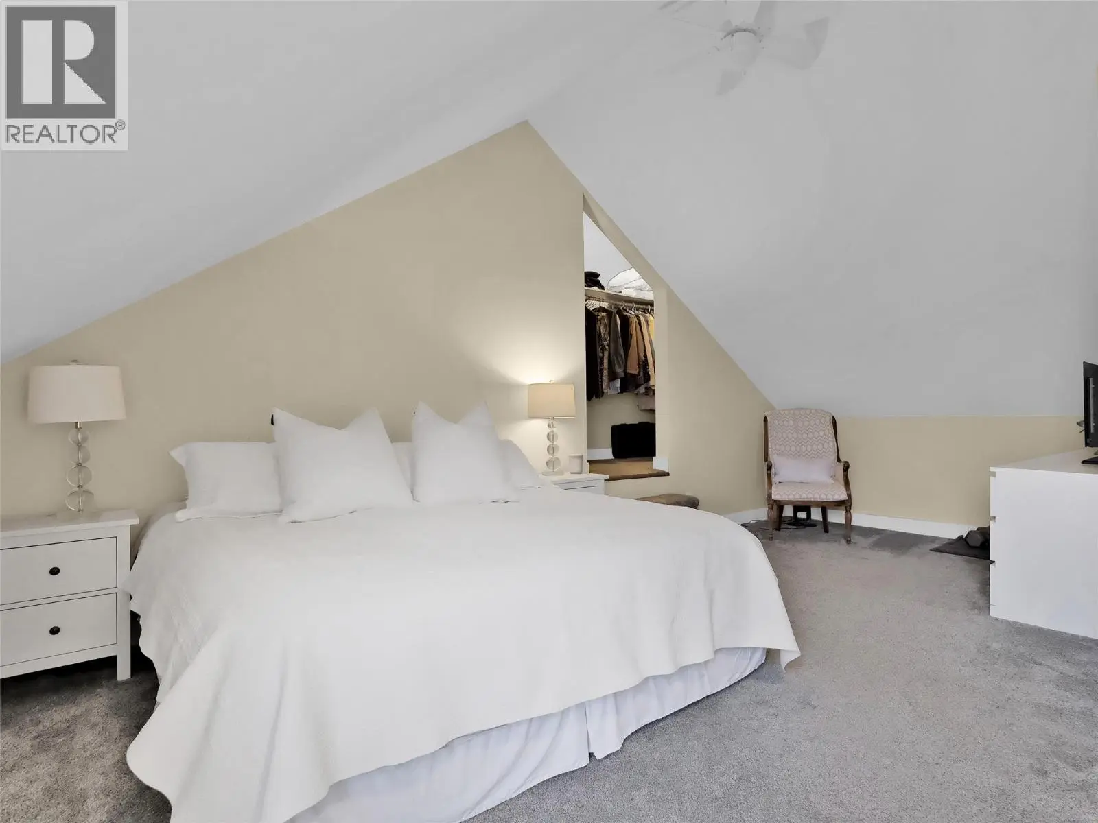 9801/9809 Gould Avenue. Summerland, British Columbia