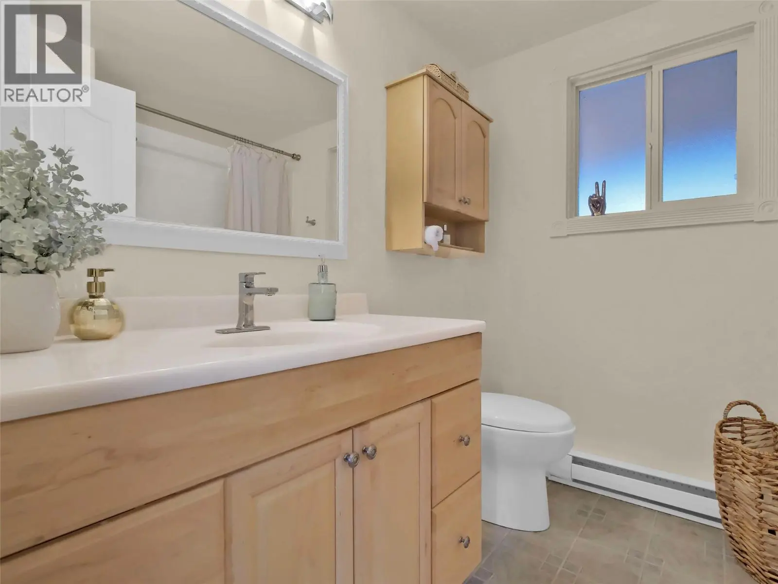 9801/9809 Gould Avenue. Summerland, British Columbia