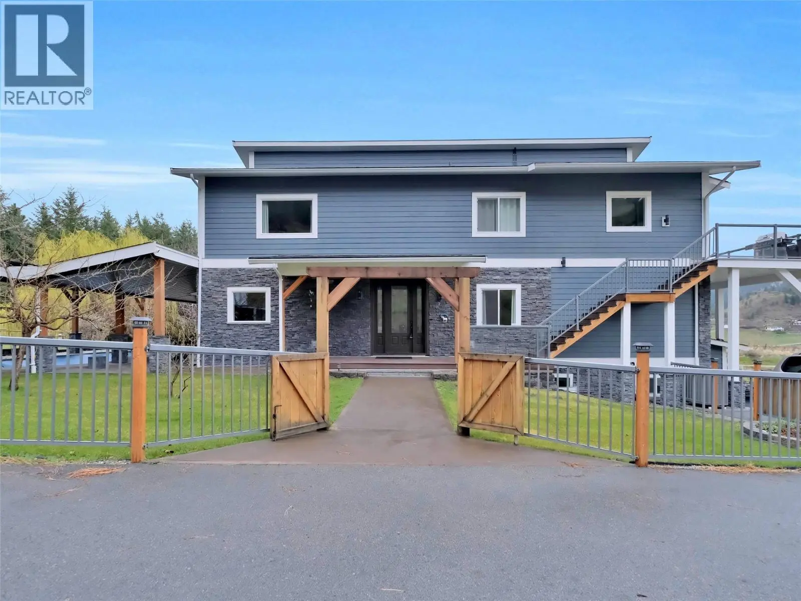 9801/9809 Gould Avenue. Summerland, British Columbia