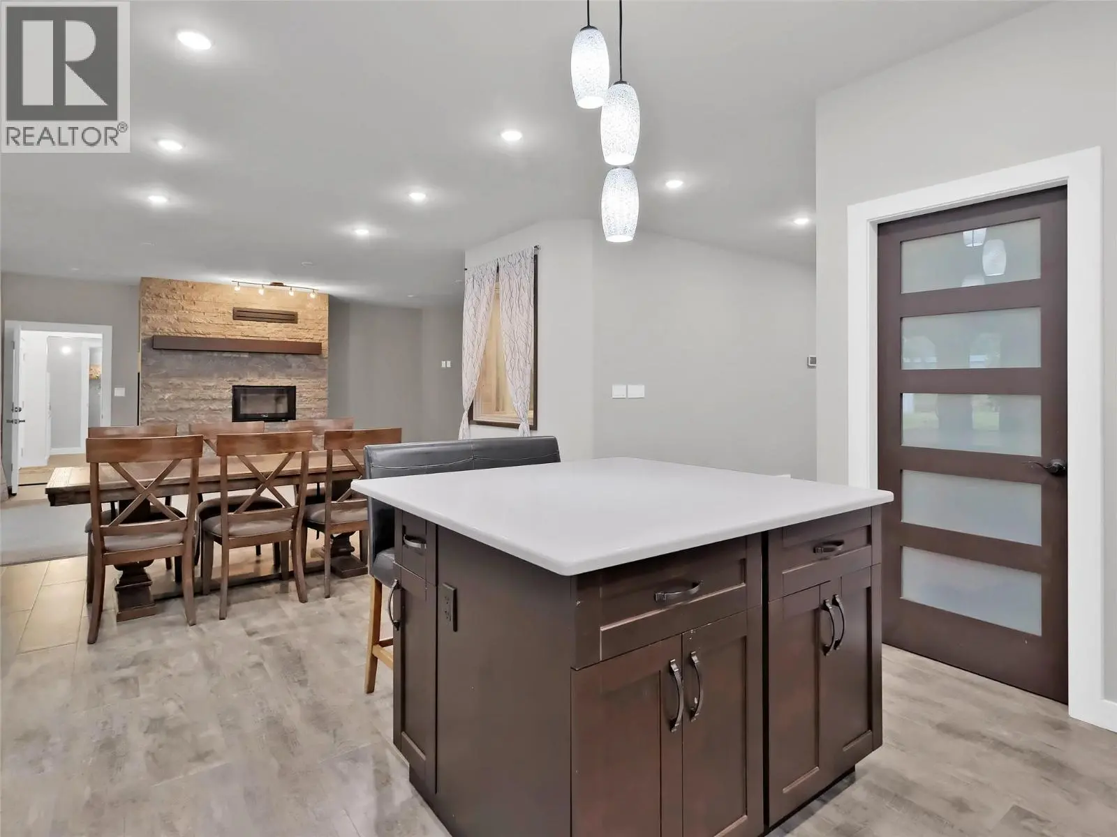 9801/9809 Gould Avenue. Summerland, British Columbia
