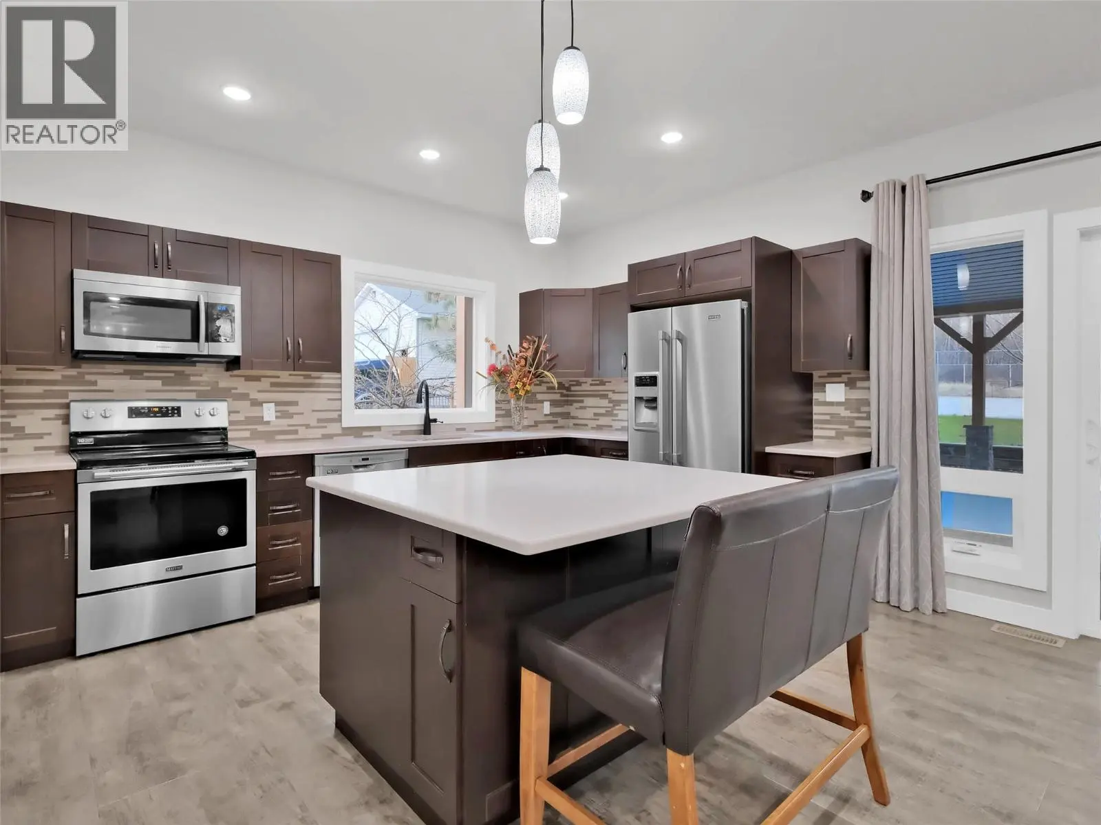 9801/9809 Gould Avenue. Summerland, British Columbia