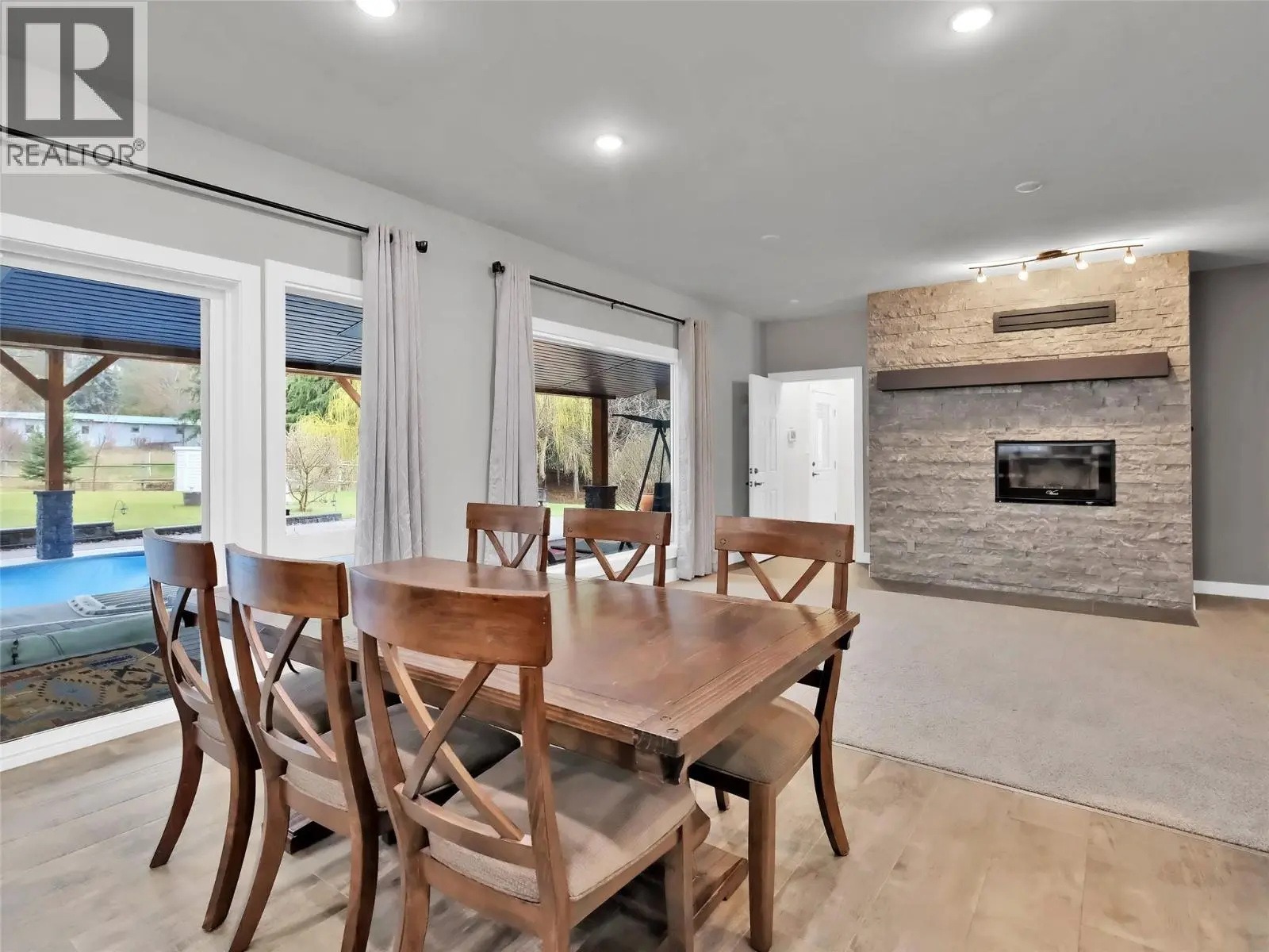 9801/9809 Gould Avenue. Summerland, British Columbia