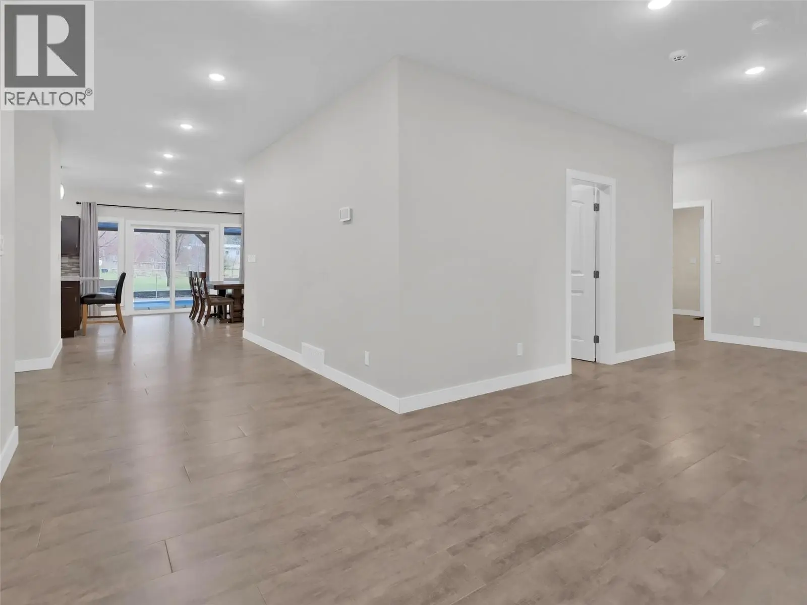 9801/9809 Gould Avenue. Summerland, British Columbia