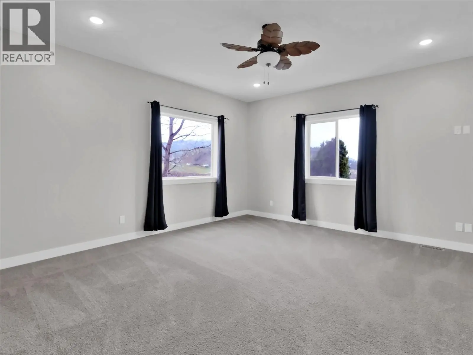 9801/9809 Gould Avenue. Summerland, British Columbia